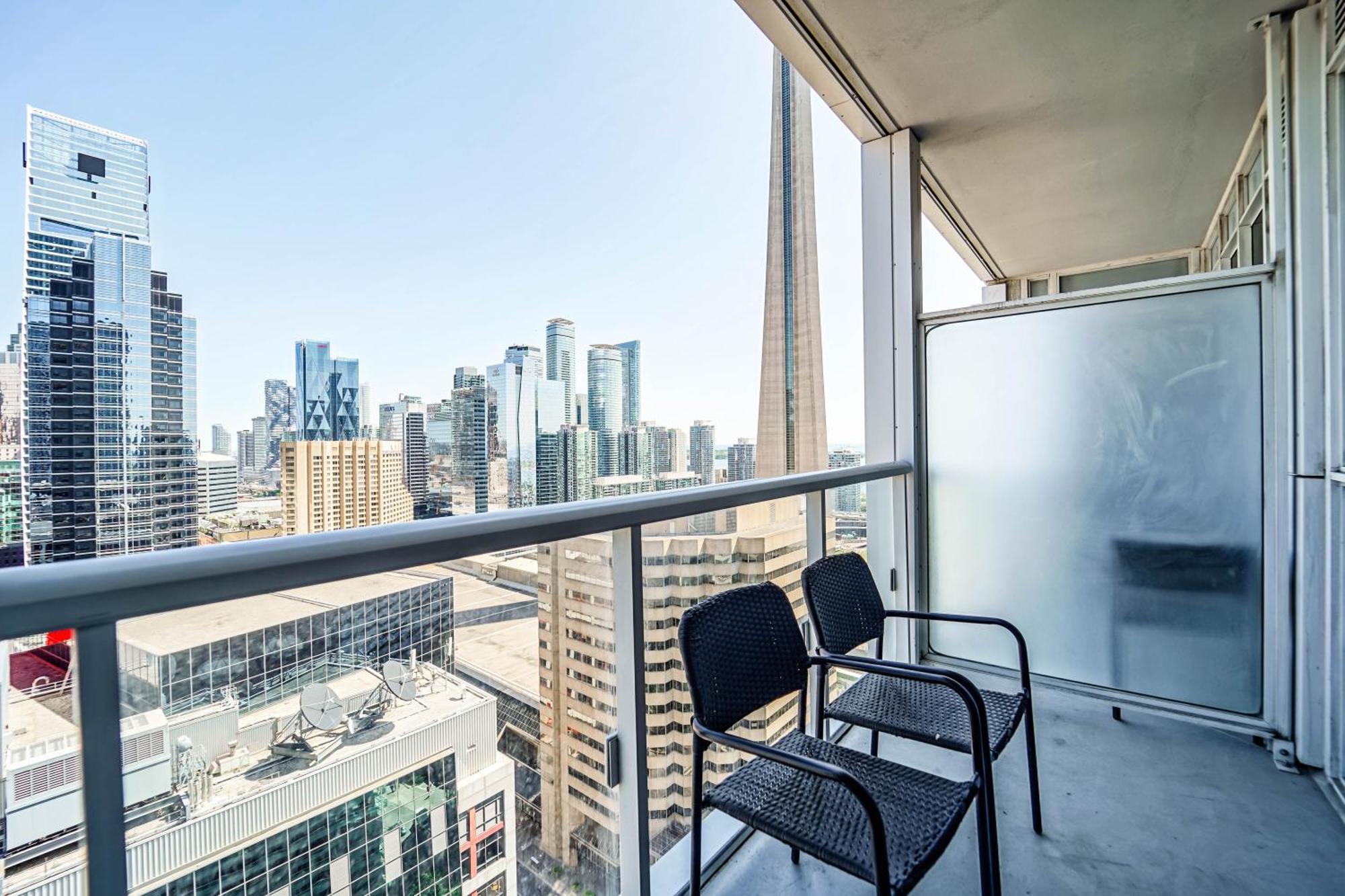 Chol Furnished Suites Heart Of Downtown Toronto, 2 Beds, Free Parking, Cn Tower View Exterior foto