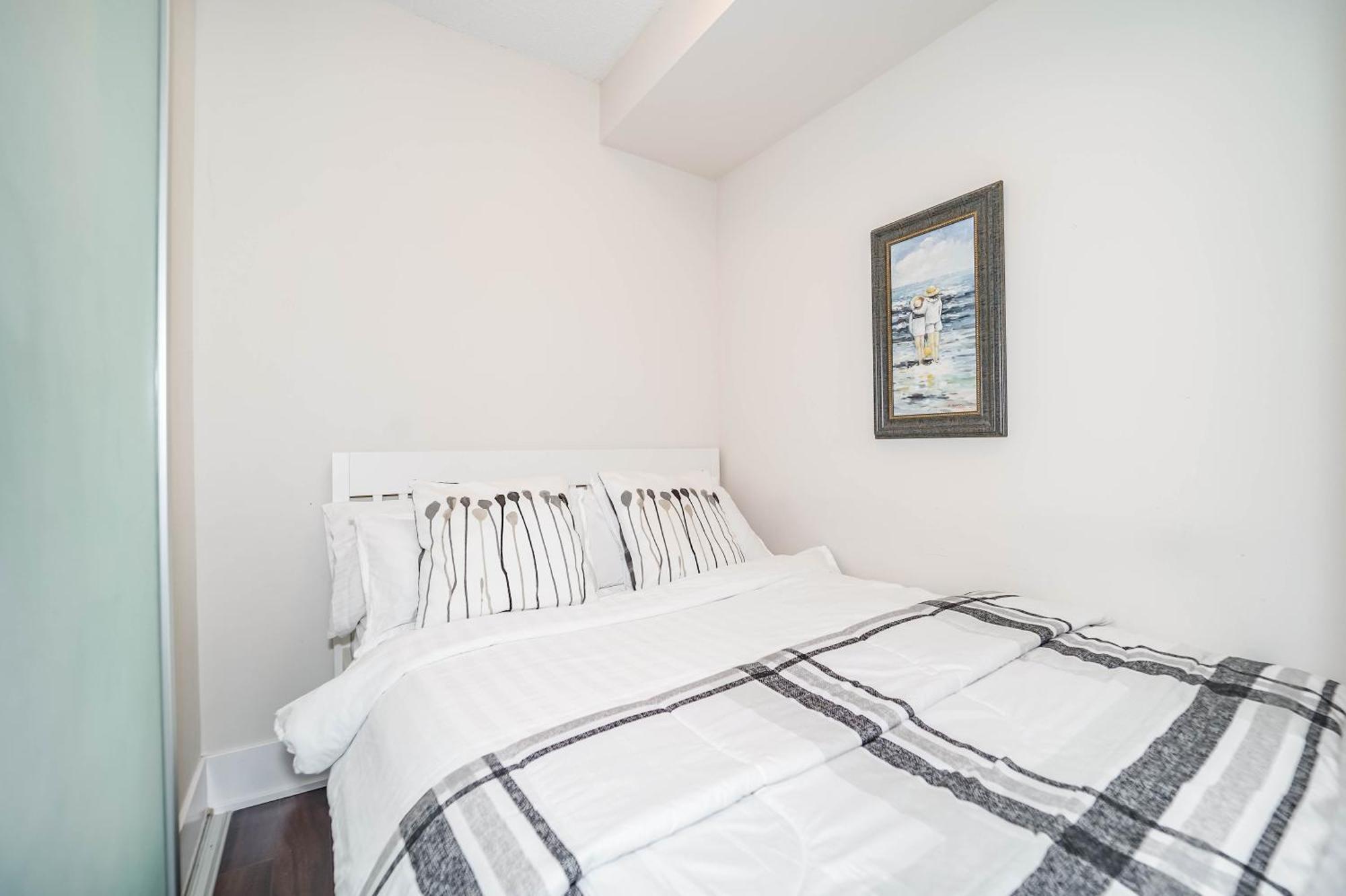 Chol Furnished Suites Heart Of Downtown Toronto, 2 Beds, Free Parking, Cn Tower View Exterior foto