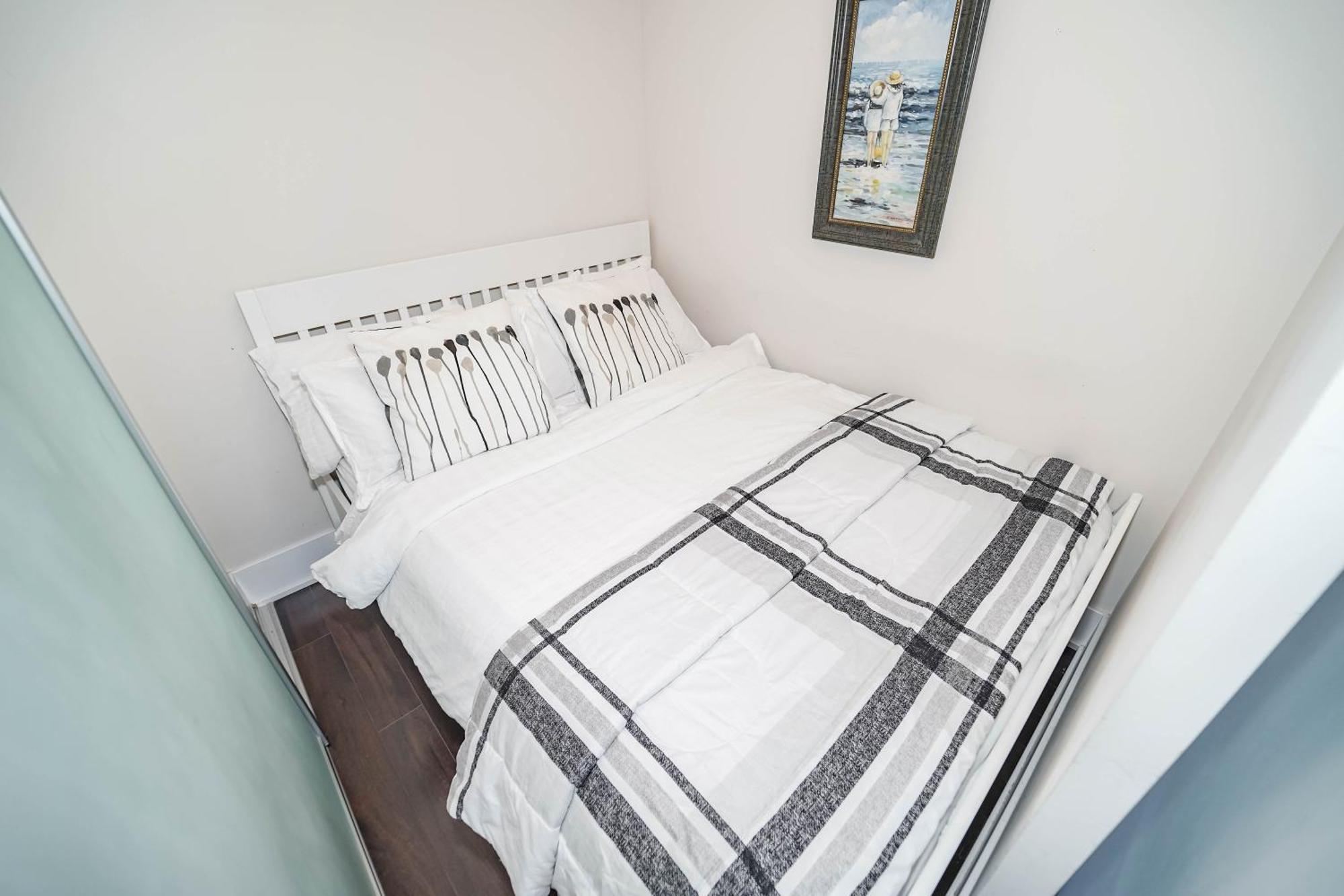 Chol Furnished Suites Heart Of Downtown Toronto, 2 Beds, Free Parking, Cn Tower View Exterior foto