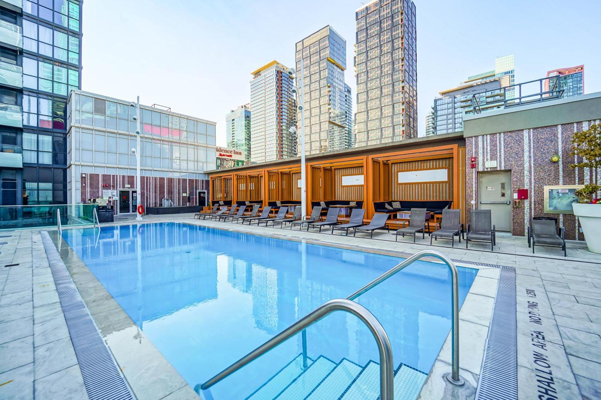 Chol Furnished Suites Heart Of Downtown Toronto, 2 Beds, Free Parking, Cn Tower View Exterior foto